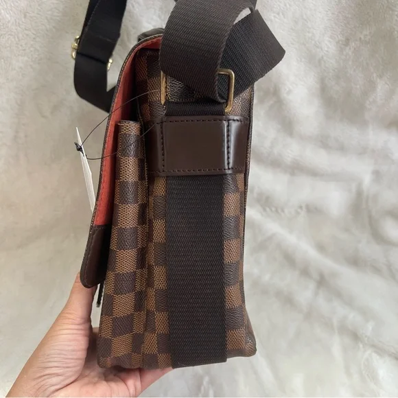 Louis Vuitton Damier Broadway Bag - Picture 12 of 17